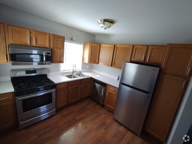 Building Photo - 37 Gates St Unit B Rental