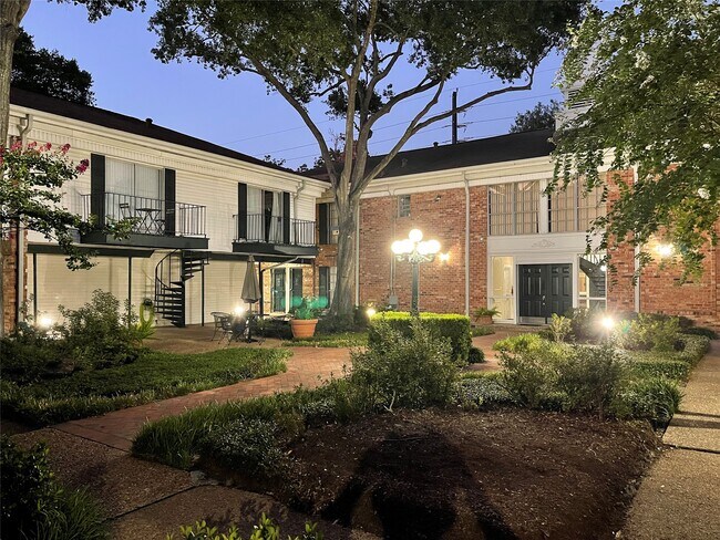 Photo - 3400 Timmons Ln Unidad 13