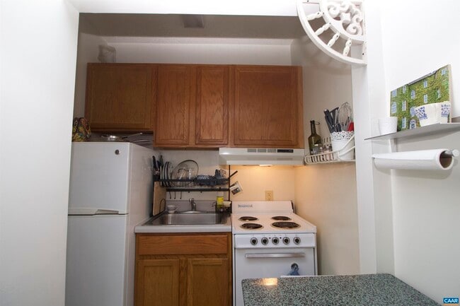 Photo - 110 7th St NW