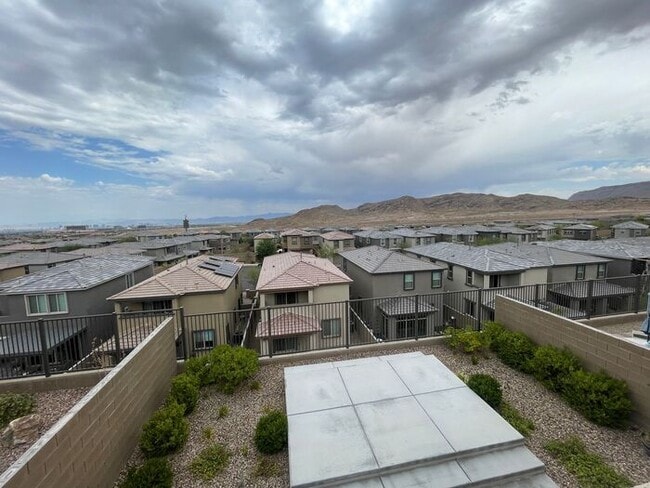 Carry Over Showing: This property has been... - Carry Over Showing: This property has been... House
