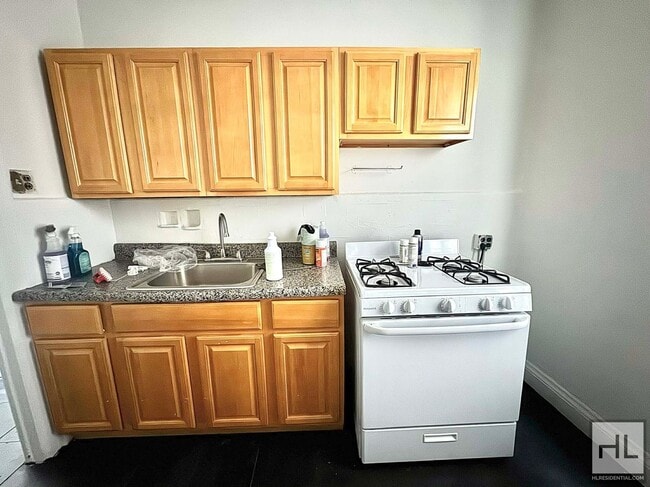 Photo - 66 STREET Unit 1