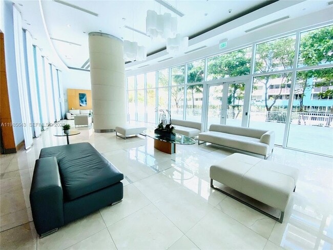 Building Photo - 2101 Brickell Ave Unit 2210