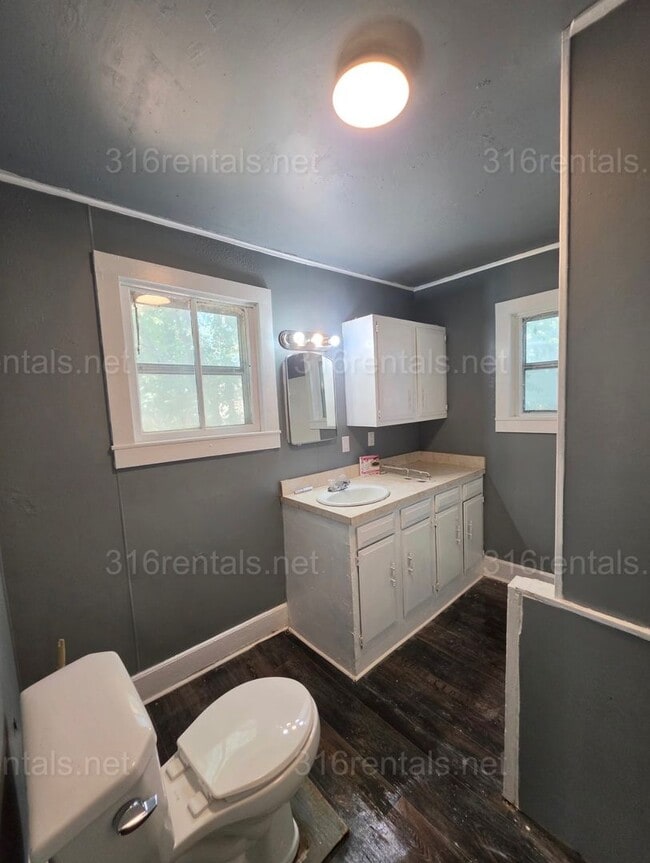 Photo - 508 W 5th St