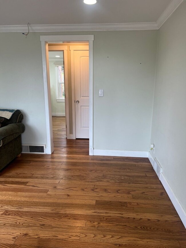 Photo - Renton 2 bedroom 1 bath home available now!