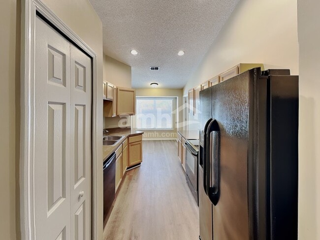9051 Rockpond Meadows Dr