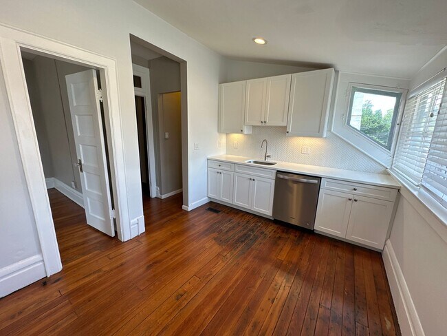 Photo - 1186 Neil Ave Unit B (Up)