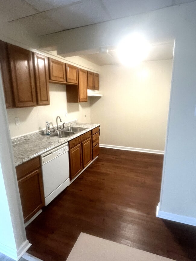 Photo - 239 W 16th St Unit 4