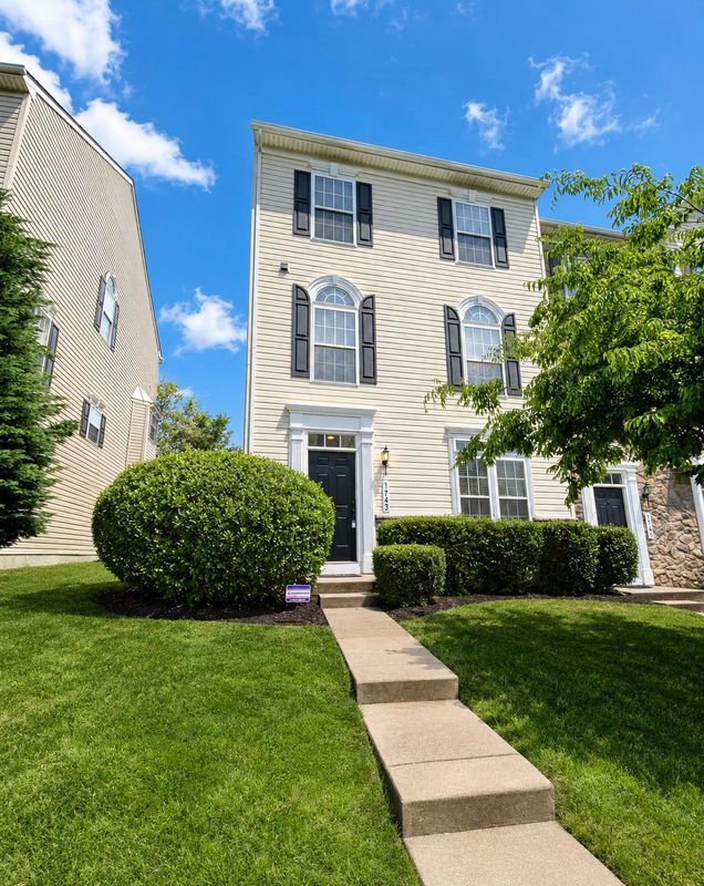 Building Photo - 1743 Theale Way