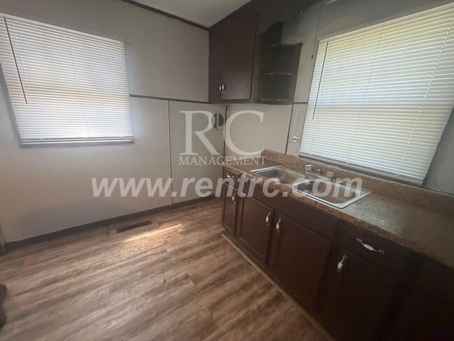 Photo - 228 Delaware-