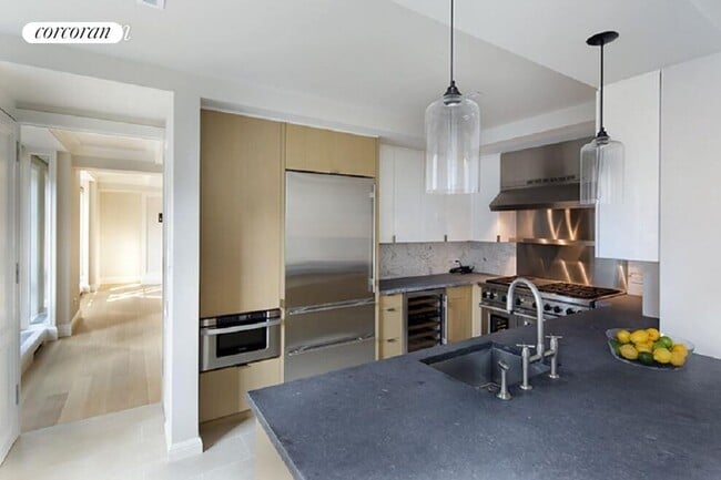 Photo - 141 E 88th St