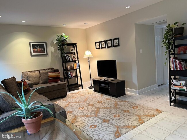 Photo - 1750 Westwind Way