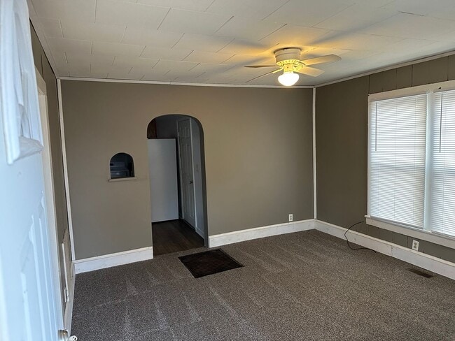 Photo - 511 W Grand Ave
