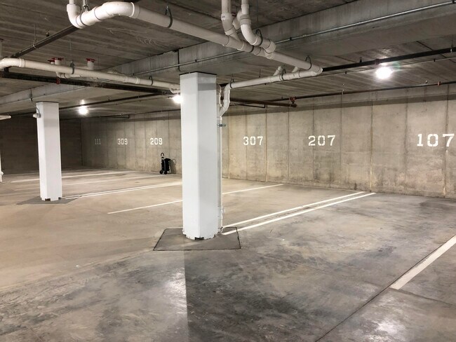 Photo - 2863 Spring Rose Circle Unit #204