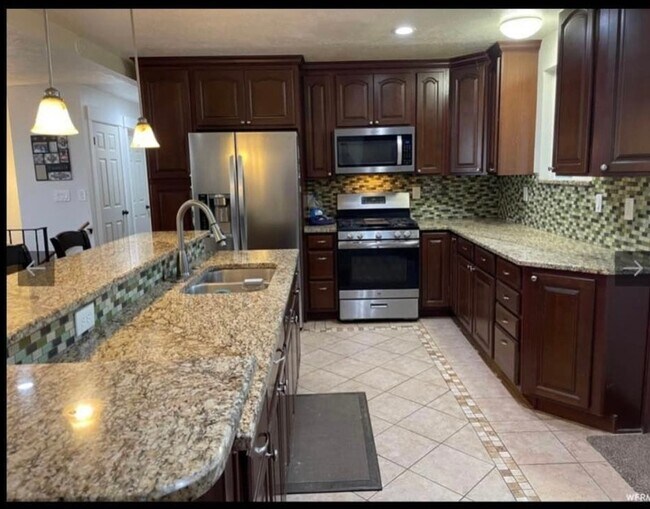 Photo - 360 Mahogany Dr