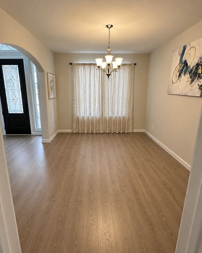 Photo - 221 Ashley Way