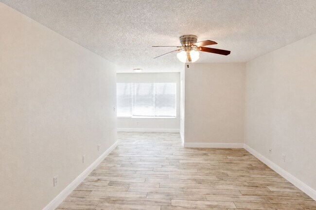Photo - 5156 Conroy Rd