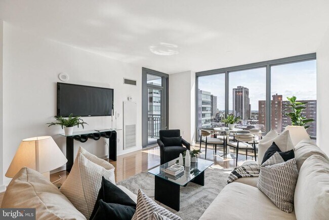 Photo - 2101 Market St Unit 905