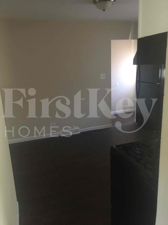 Photo - 410 S Villa Ave