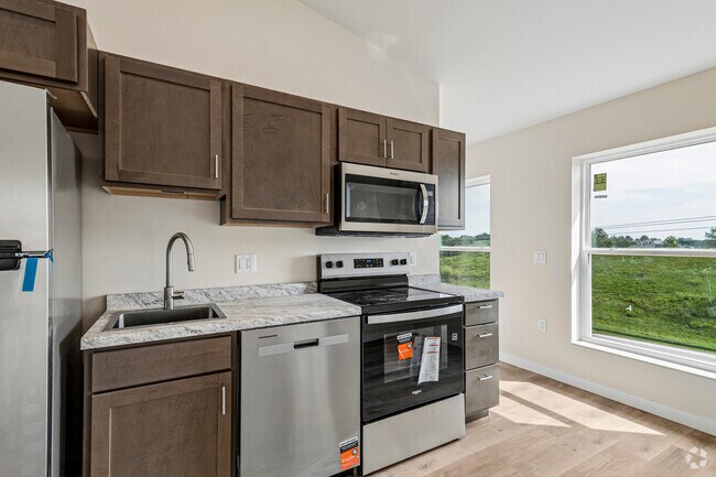 Classic One Bed 1BR, 1BA - 512SF - Kitchen