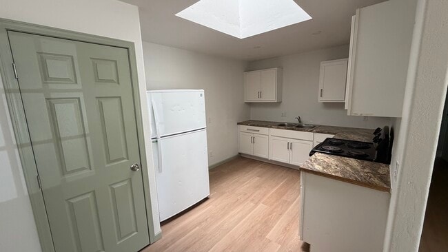 Photo - 18 E Ridgecrest Dr