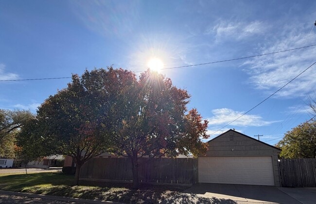 Photo - 3500 Patterson Dr