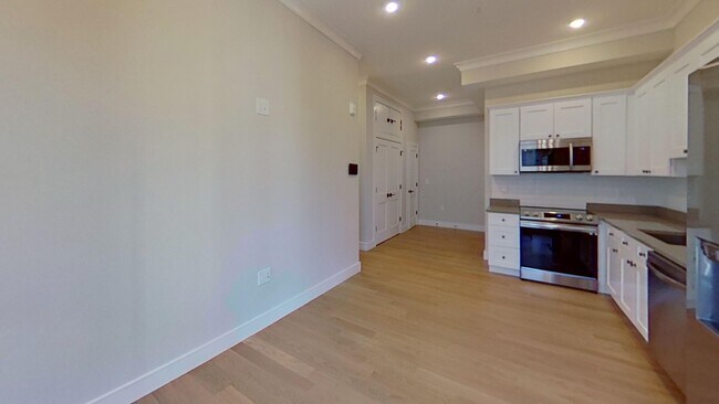 Photo - 24 Highgate St