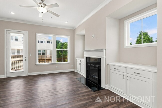 Photo - 300 Overture Ct SE