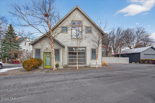 Building Photo - 5 Swanner Ln