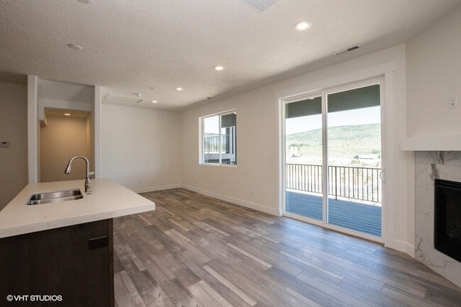 Photo - 3240 Quarry Springs Dr