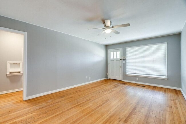 Photo - 5228 N Hudson Ave