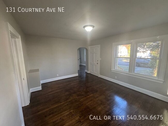 Photo - 131 Courtney Ave NE