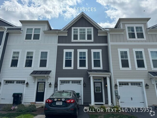 Building Photo - Beautiful Preston Lake Townhome!