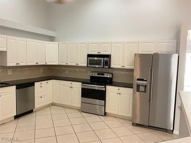 Photo - 3216 SW 7th Pl Apartamento