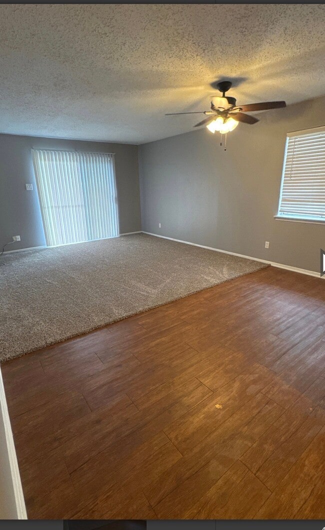 Photo - 2114 E Marshall Ave Unidad 217