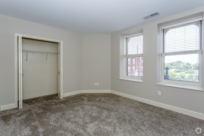 2BR, 2BA - 601 Coates
