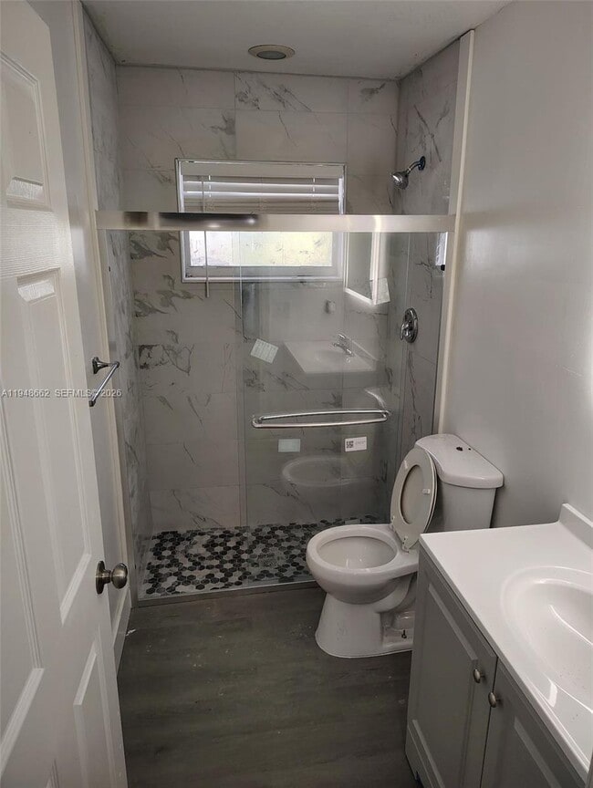 Photo - 165 SW 5th Ct