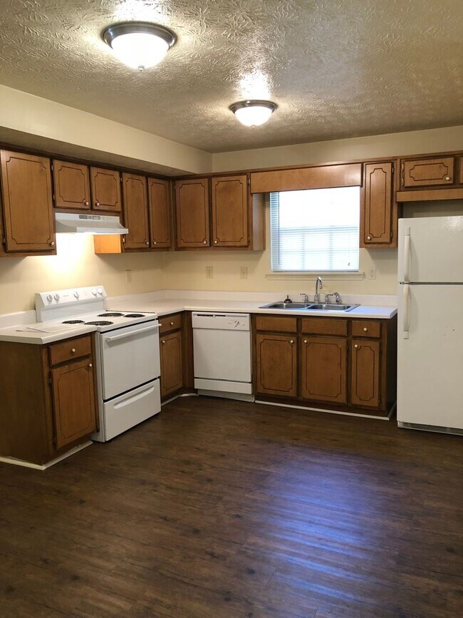 Photo - 2 Bedroom 1.5 Bath Townhouse