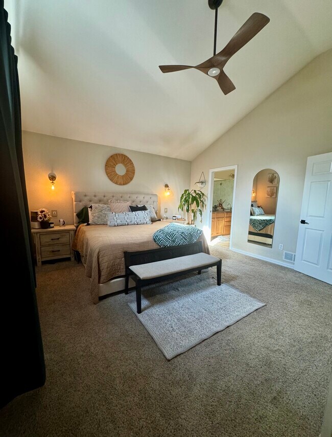 Photo - 1011 S Valentia St