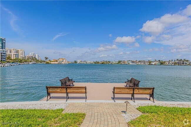 Building Photo - 3420 Gulf Shore Blvd N Unit 14 Rental