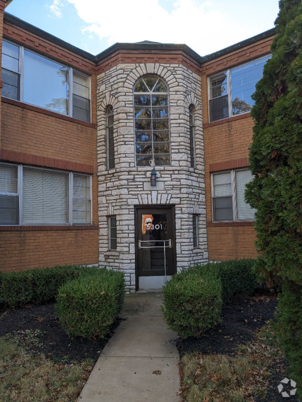 Building Photo - 5301 Jamieson Ave Unit b Rental