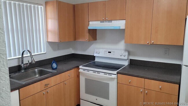 4839 NW 9th Dr Unit 4839