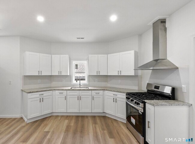 Photo - 16 Arch St Unit 2