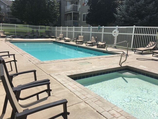 Building Photo - 3 Bed, 2 Bath in Orem - with pool access! Rental
