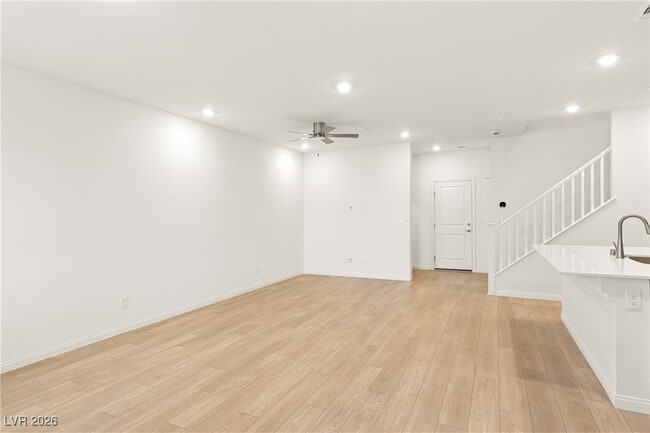 Photo - 2764 V. Napoli