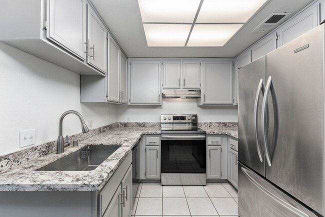 5413 Allan Ct-