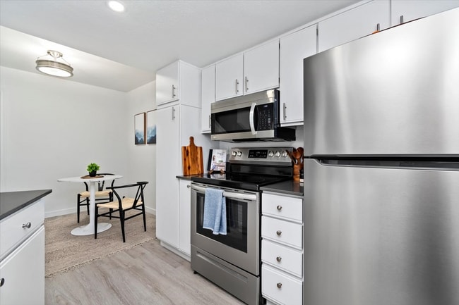 40-2024-02-15 23.04.00-2.jpg - Monterra Townhomes