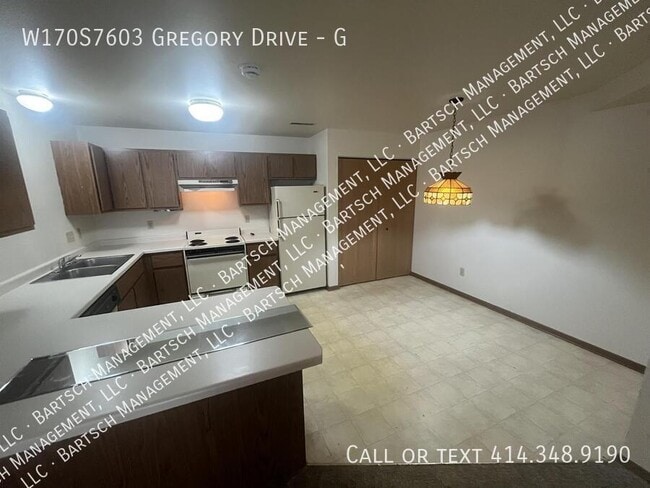 Photo - W170S7603 Gregory Dr Unit G