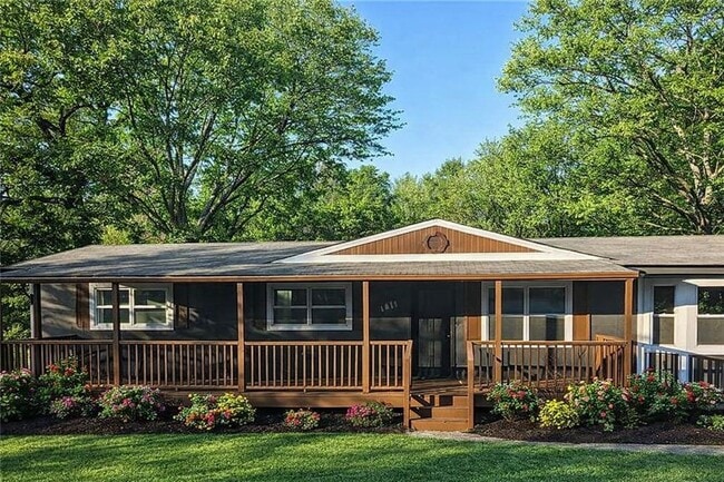 Building Photo - 1411 Sycamore Dr NW