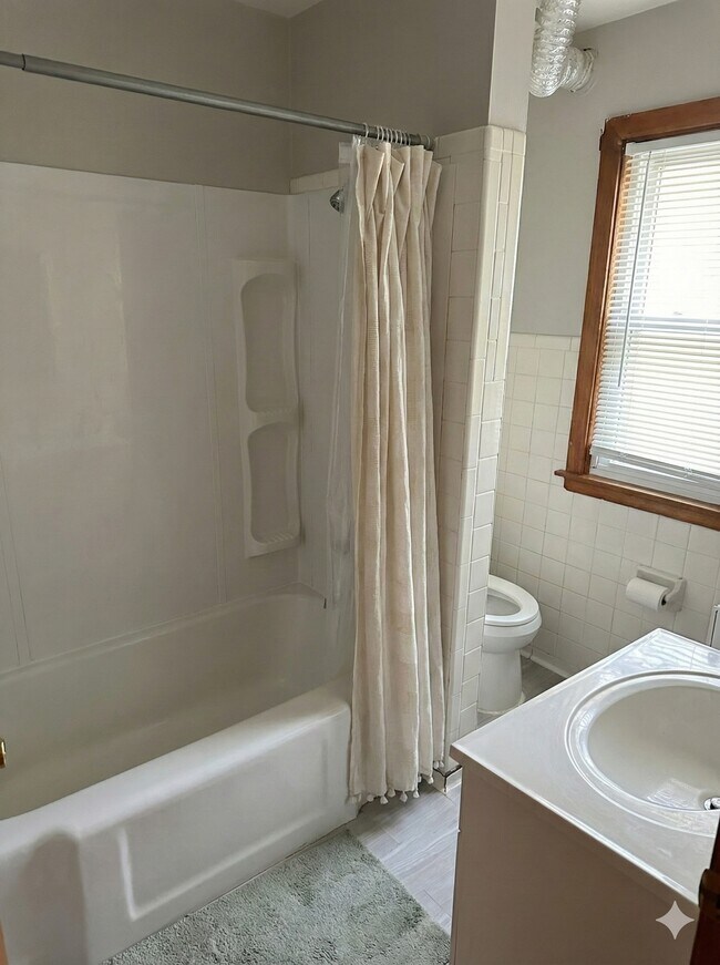 Photo - 563 Rellim Dr