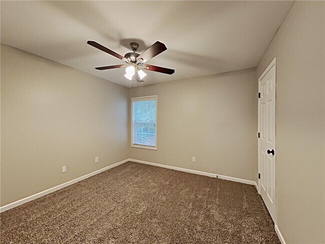 2184 Longmont Dr